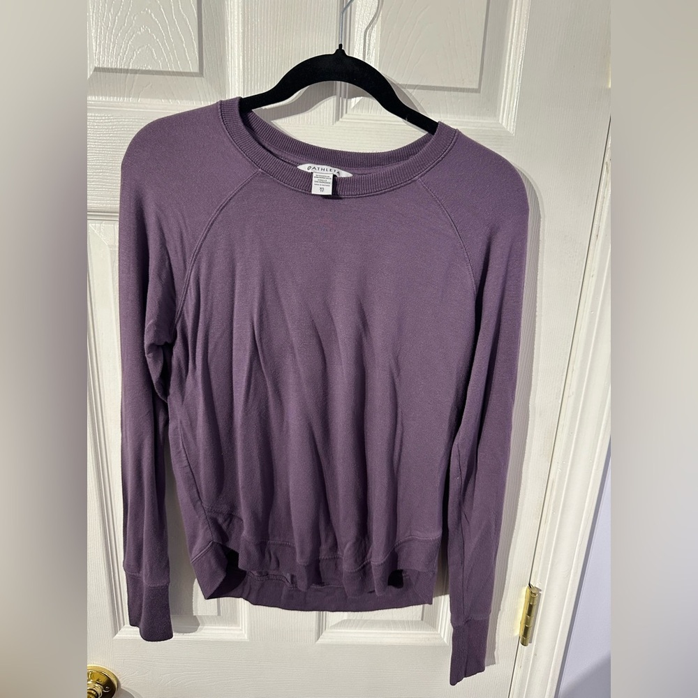 Athleta Women’s Purple Long Sleeve Relaxed Sweatshirt (XS)